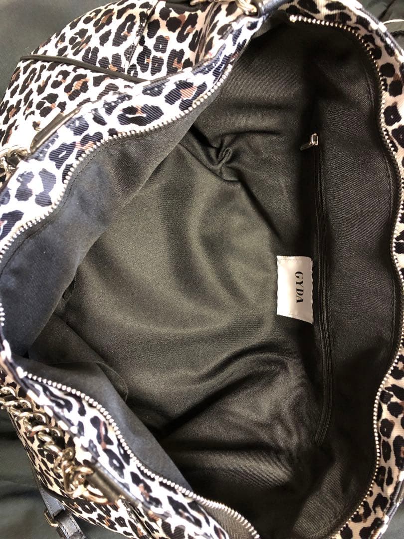 GYDA 店舗限定ノベルティミックス(ヒョウ柄)チャームホワイト付き