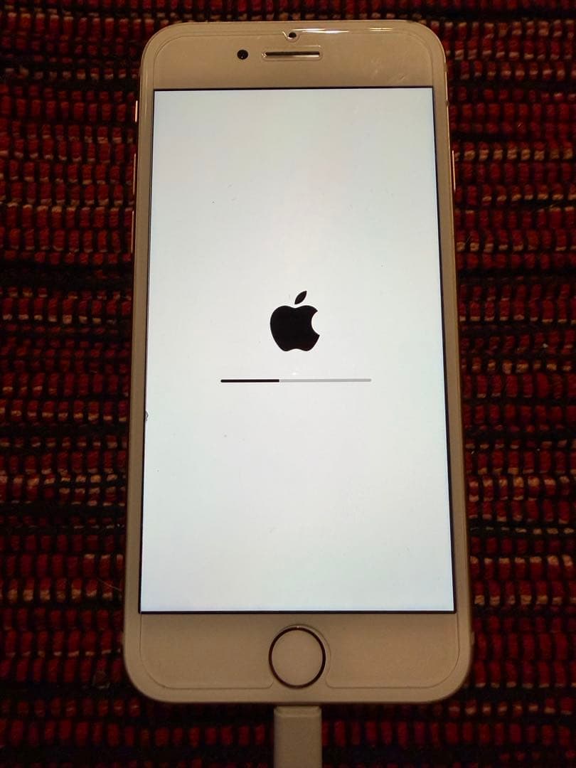 iPhone8本体/64GB/ゴールド/バッテリー93%