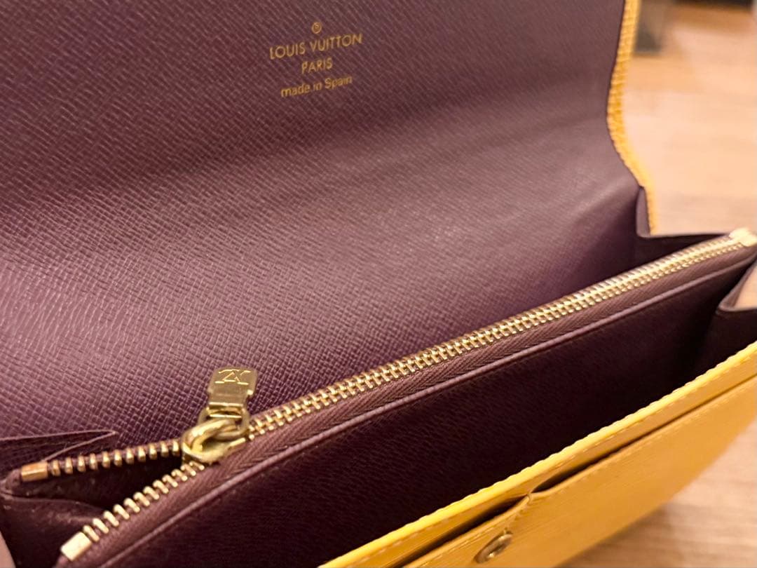 中古品 ルイヴィトン エピ ポルトフォイユ タッシリイエロー 長財布