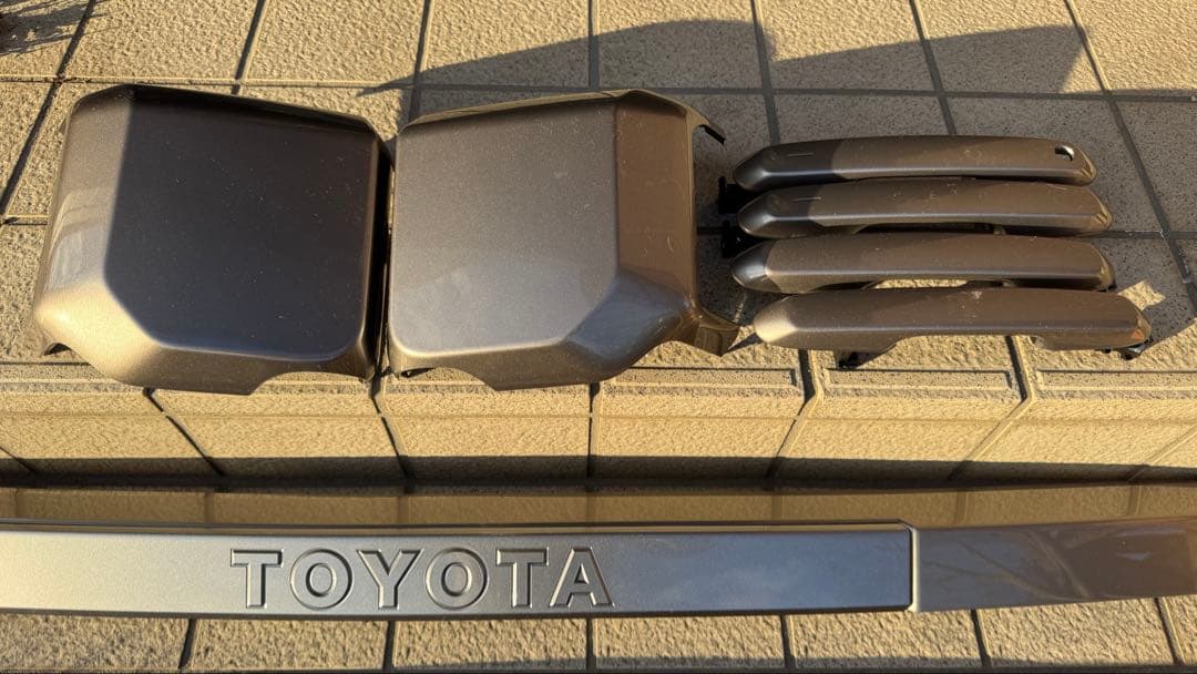 【にこる】ランドクルーザー250 VX 純正外装パーツ3点セット