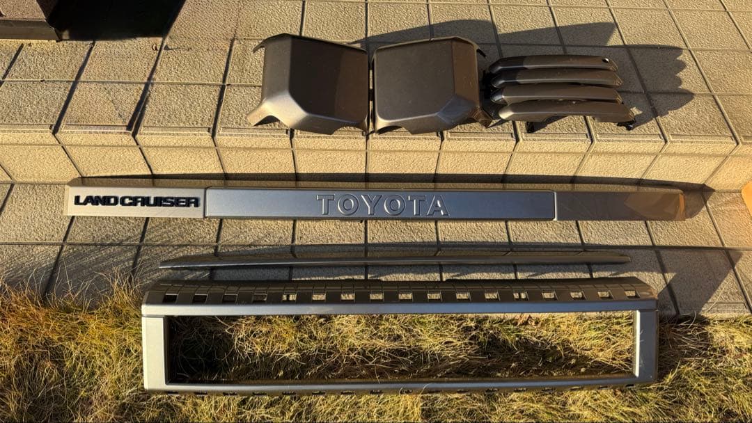 【にこる】ランドクルーザー250 VX 純正外装パーツ3点セット