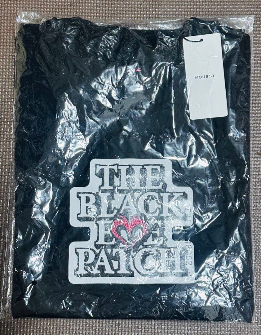 MOUSSY ブラック Tシャツ THE BLACK LOVE PATCH