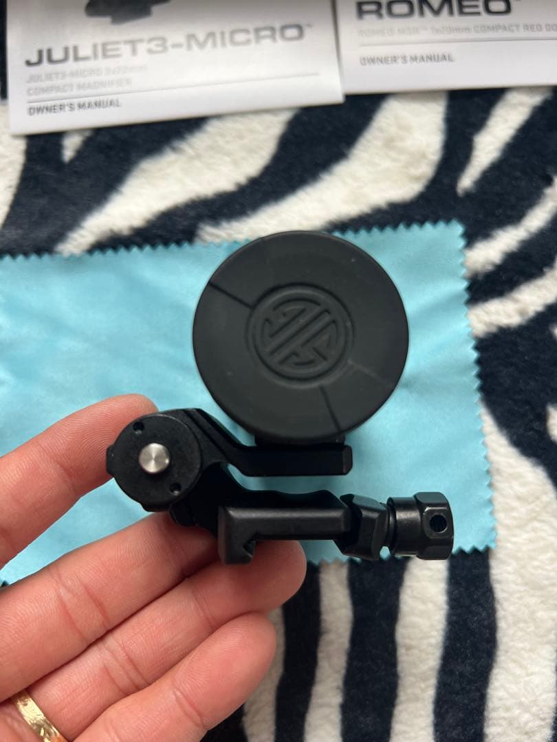 実物ほぼ未使用品SIG SAUER ダットサイト+マグニファイア