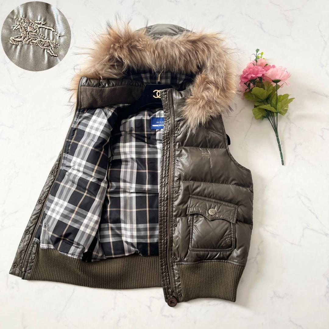 バーバリーブルーレーベル ノバチェック ファー付 ダウンベスト カーキ 緑 M