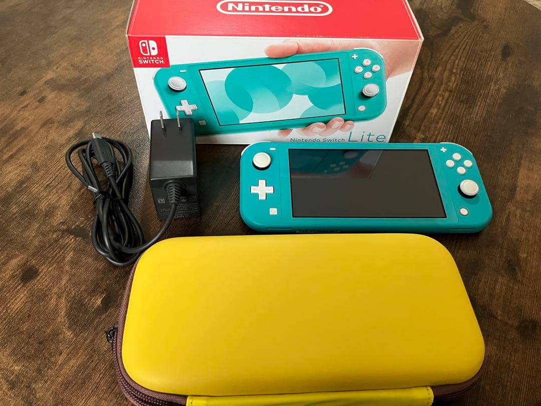 Nintendo Switch Lite 本体 + 充電器＋ケース