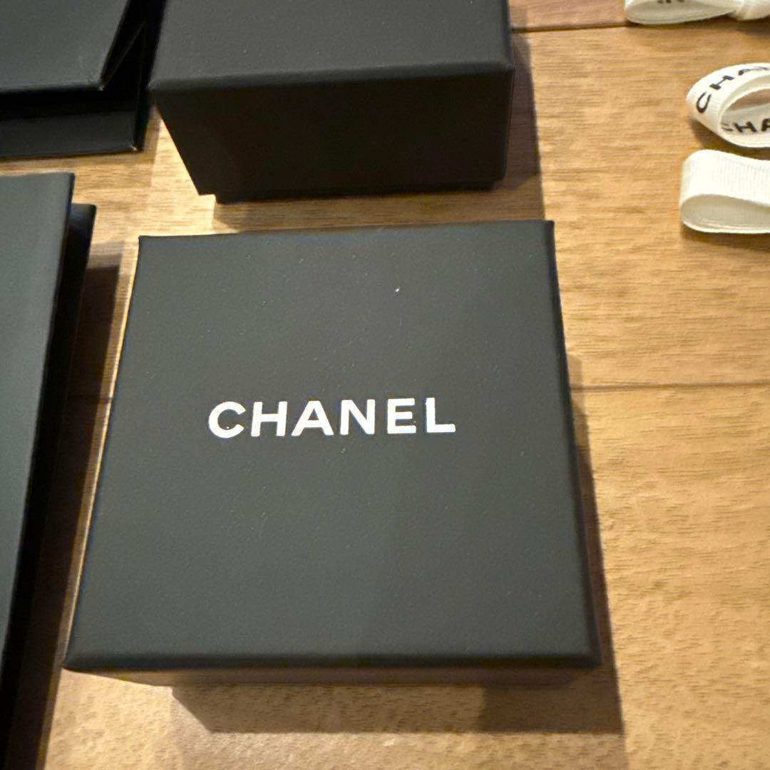 【美品】バラ売り不可　シャネル　ピアスケース　リボン　空箱　紙袋他