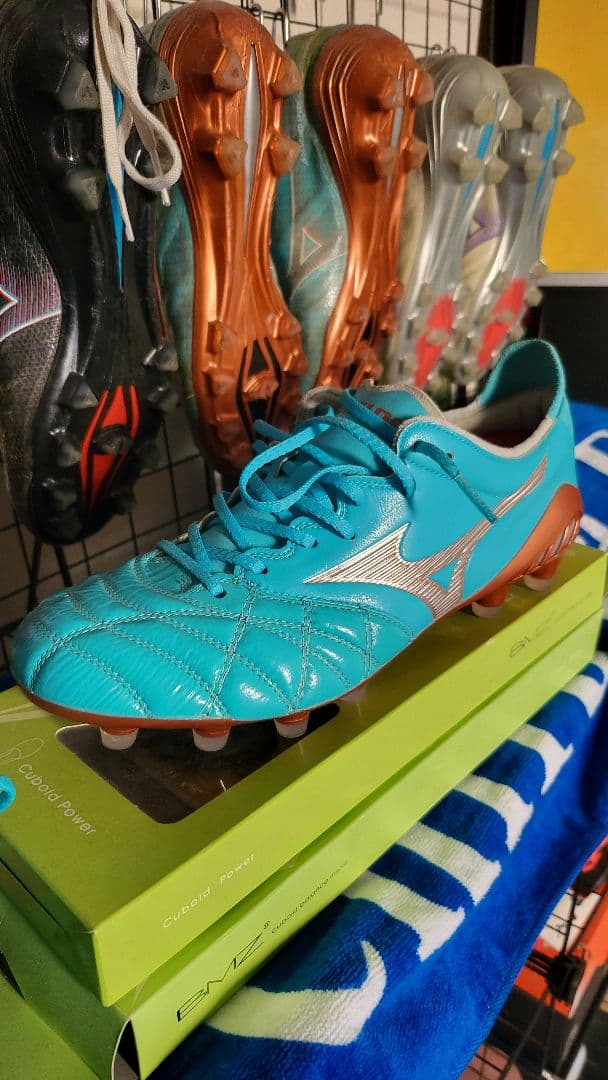 モレリアネオ3エリート【海外エリートモデル】国内未発売 新品未使用