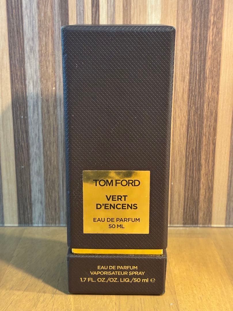 レア TOM FORD VERT D'ENCENS EdP 50ml