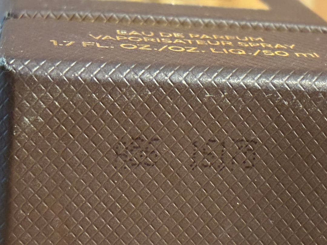 レア TOM FORD VERT D'ENCENS EdP 50ml