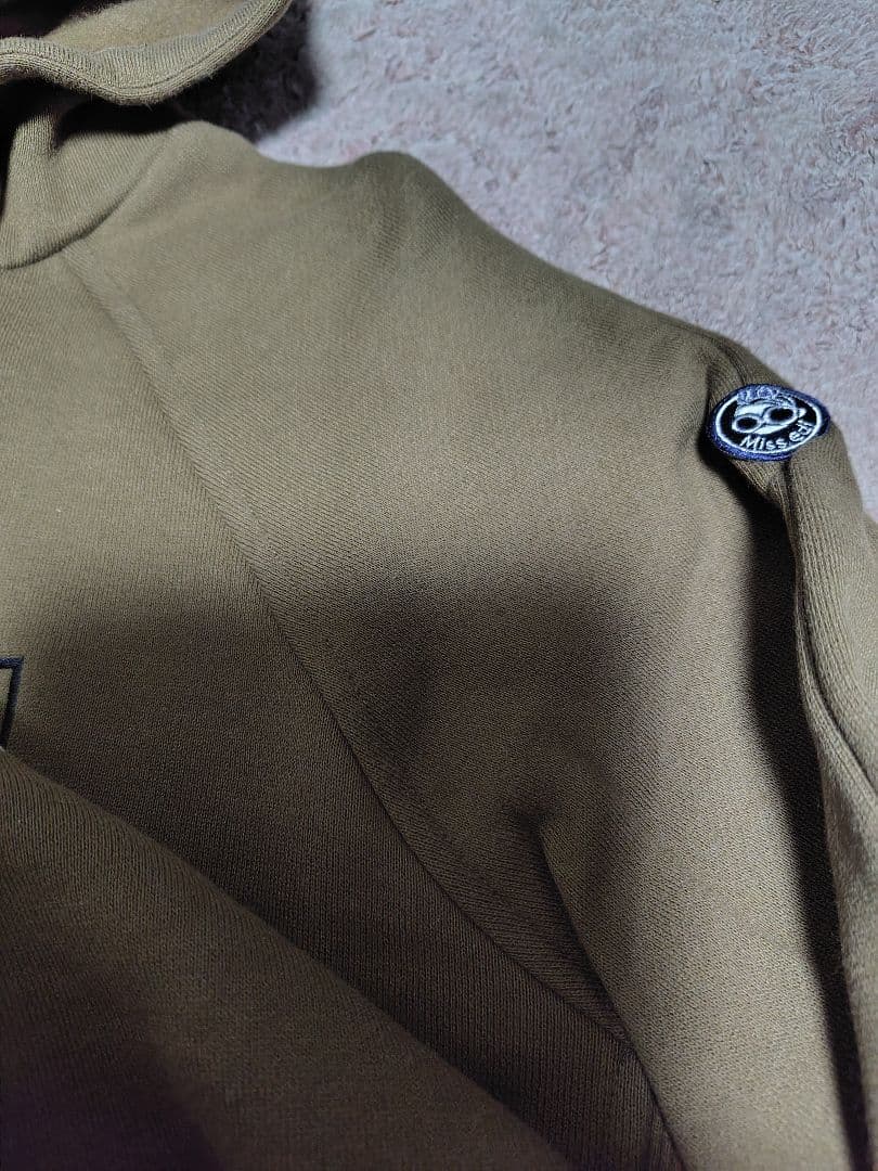 ミスエディコレクション　ハッピーくんのパーカー