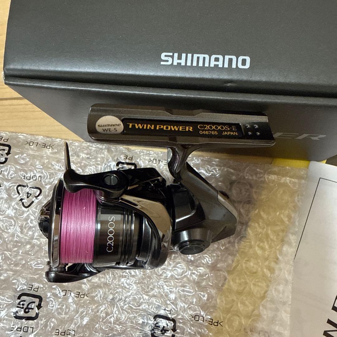 SHIMANO TWIN POWER スピニングリール　C2000S