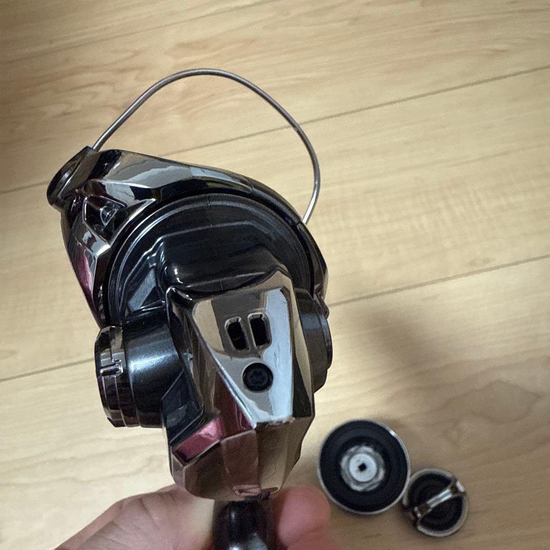 SHIMANO TWIN POWER スピニングリール　C2000S