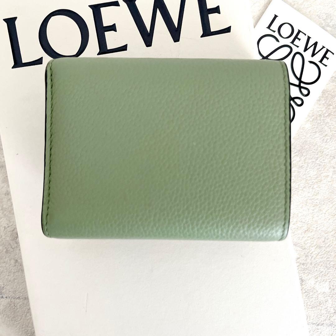 美品✨ロエベ　トライフォールドウォレット　アナグラム　三つ折り財布　ローズマリー