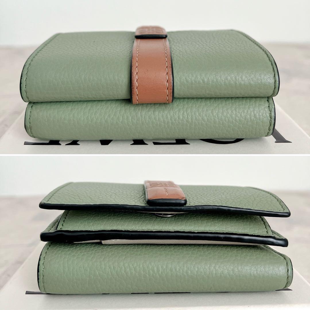 美品✨ロエベ　トライフォールドウォレット　アナグラム　三つ折り財布　ローズマリー