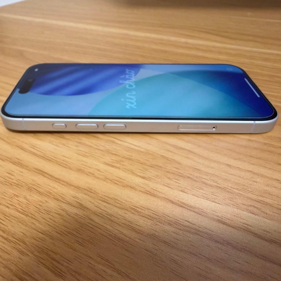 【美品✨】iPhone 16 256 GB ホワイト ケース・保護フィルム付き