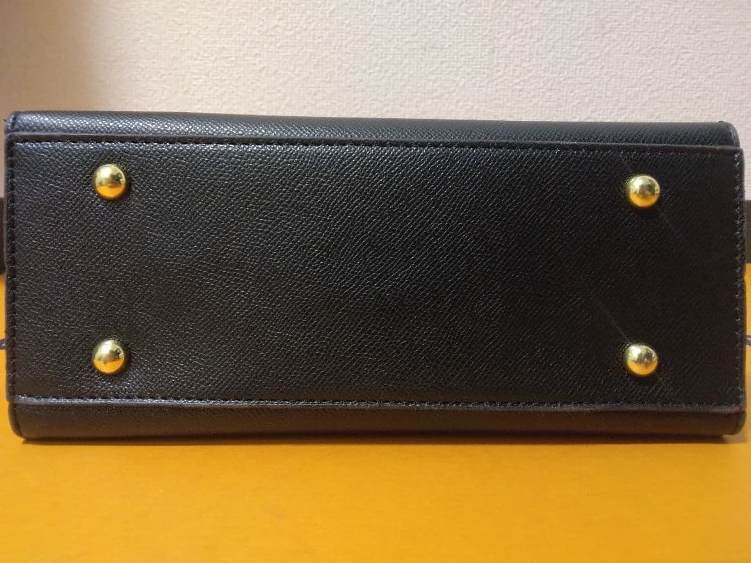 ルイヴィトン南京錠＋おまけノーブランドトートバッグ２５size黒＋ゴールド