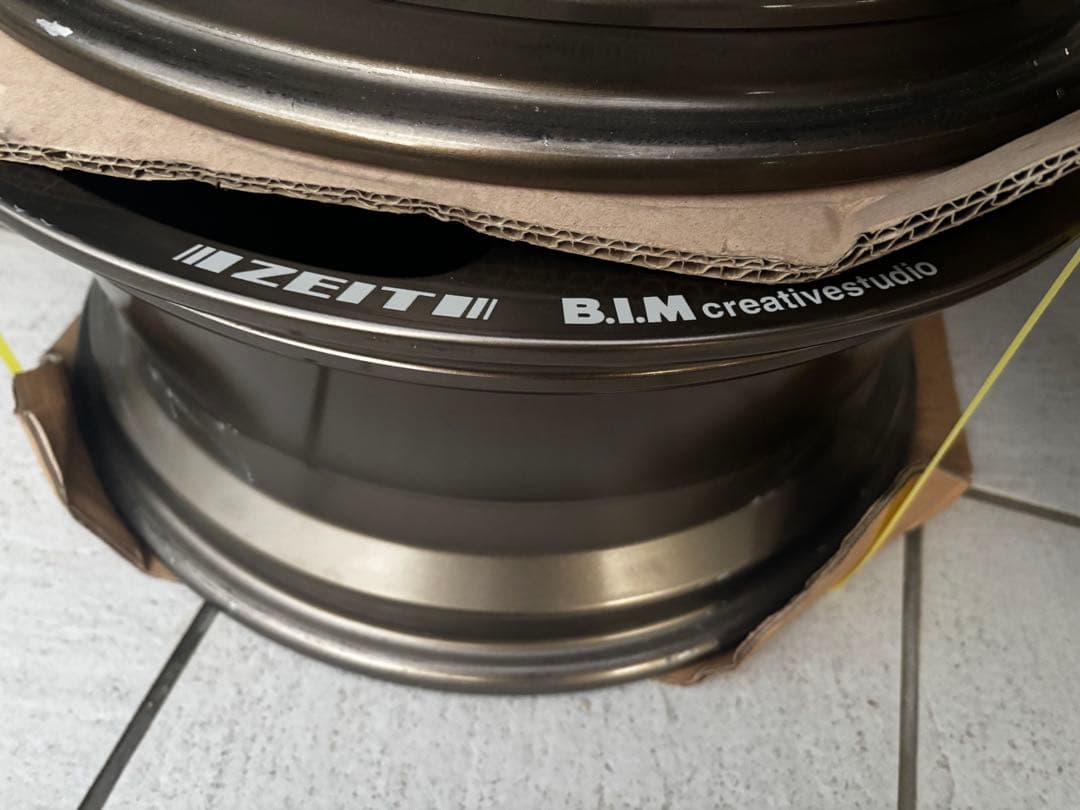 ZEIT B.I.M 17インチ ホイール　ハブ径約73mm美品　4個セット