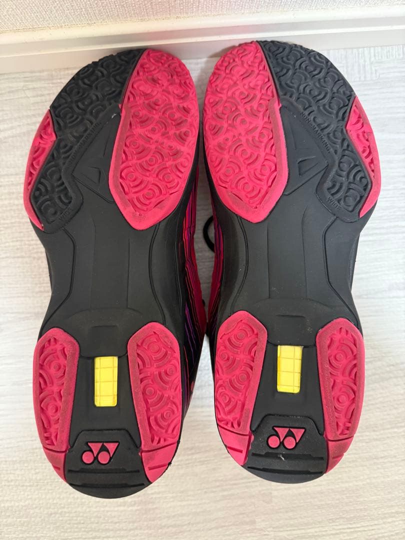 【美品】YONEX ヨネックス パワークッションエアラスダッシュ3ワイドGC