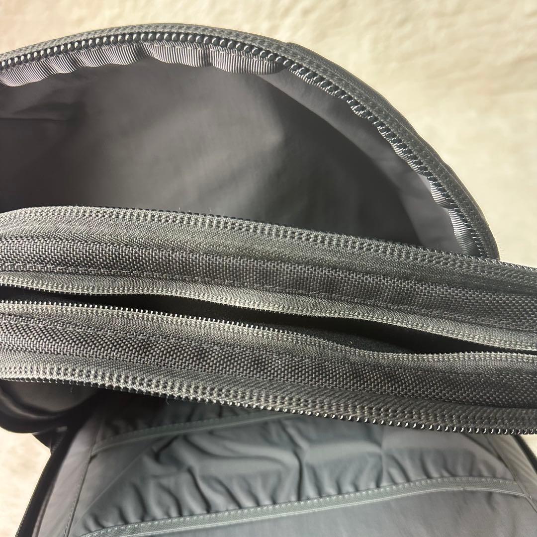 肉弾 様用美品！Aer Day Pack 2 A4収納 PC保護パット付