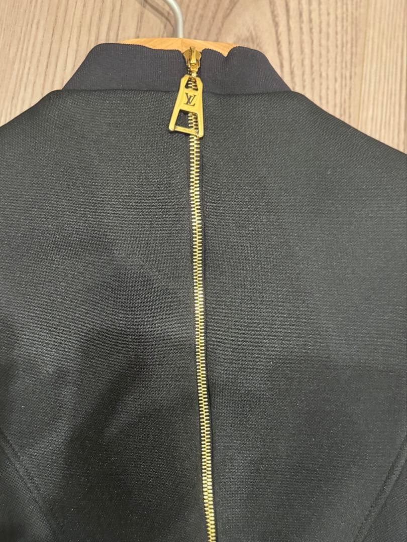 超美品　ルイ・ヴィトン ｜美しいラインが際立つベルト付きワンピース