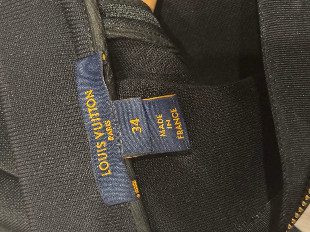 超美品　ルイ・ヴィトン ｜美しいラインが際立つベルト付きワンピース