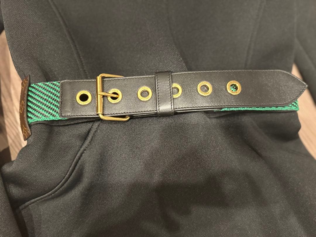 超美品　ルイ・ヴィトン ｜美しいラインが際立つベルト付きワンピース