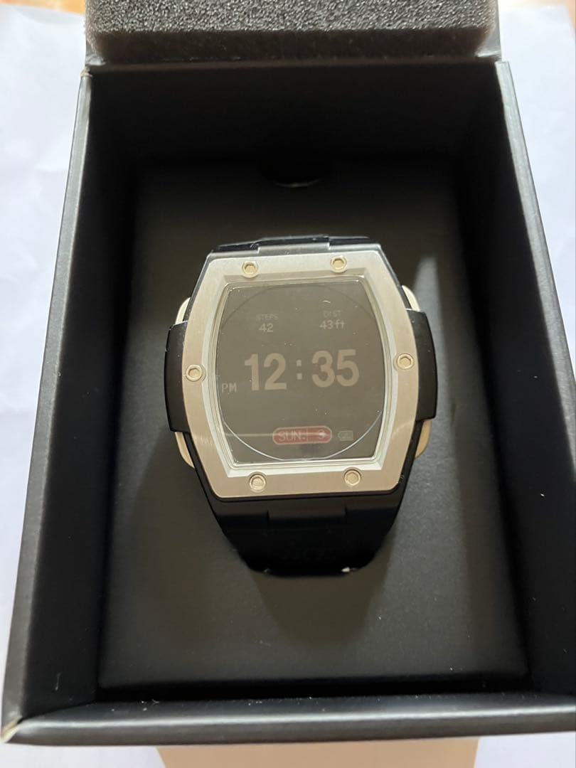 ショットナビ　腕時計型GPSゴルフナビ　Crest SILVER