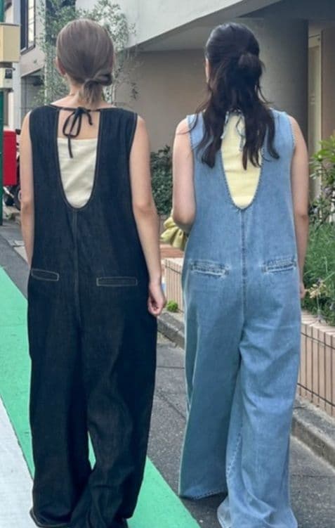 バックオープンデニムサロペット