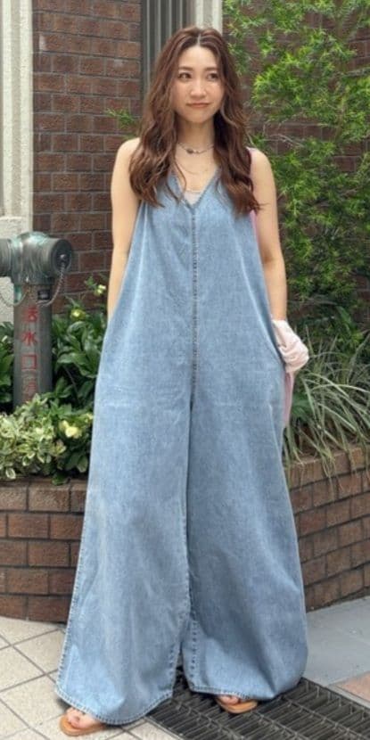 バックオープンデニムサロペット