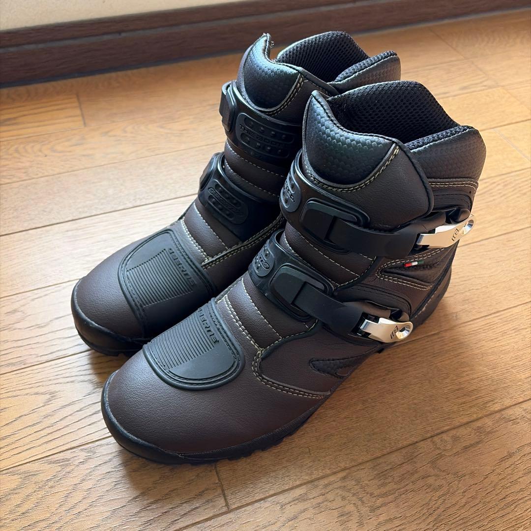 出品は2/11まで‼️ガエルネ　ライディングシューズ　25〜26cm