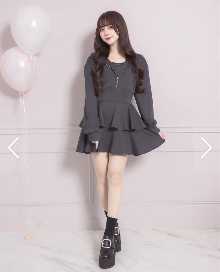 pium レイヤードティアードボンディングワンピース チャコール