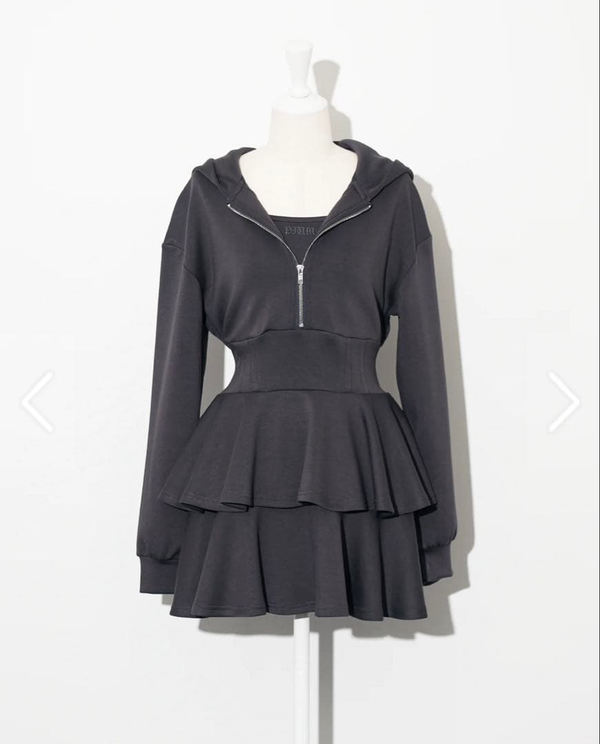 pium レイヤードティアードボンディングワンピース チャコール
