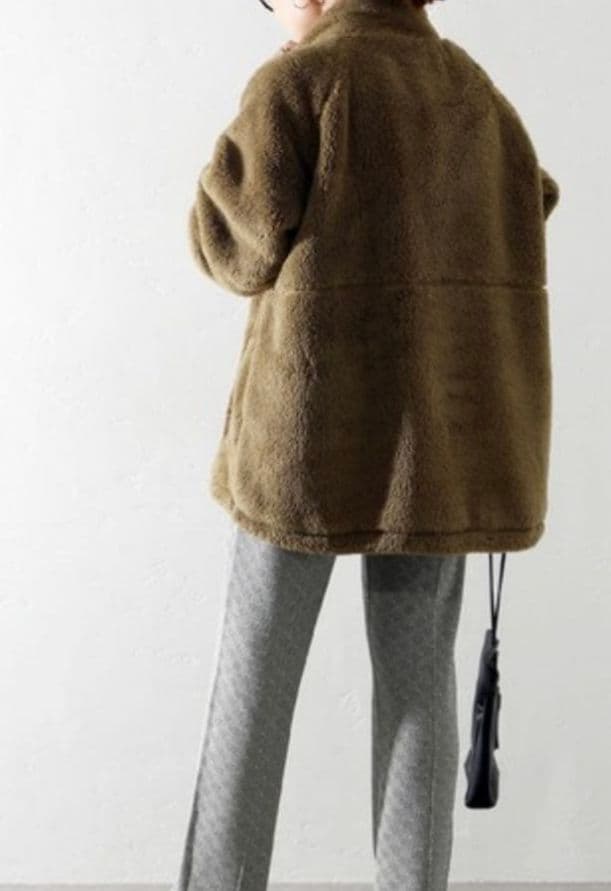 C6813 ソフトフリースブルゾン×ニットコーデ