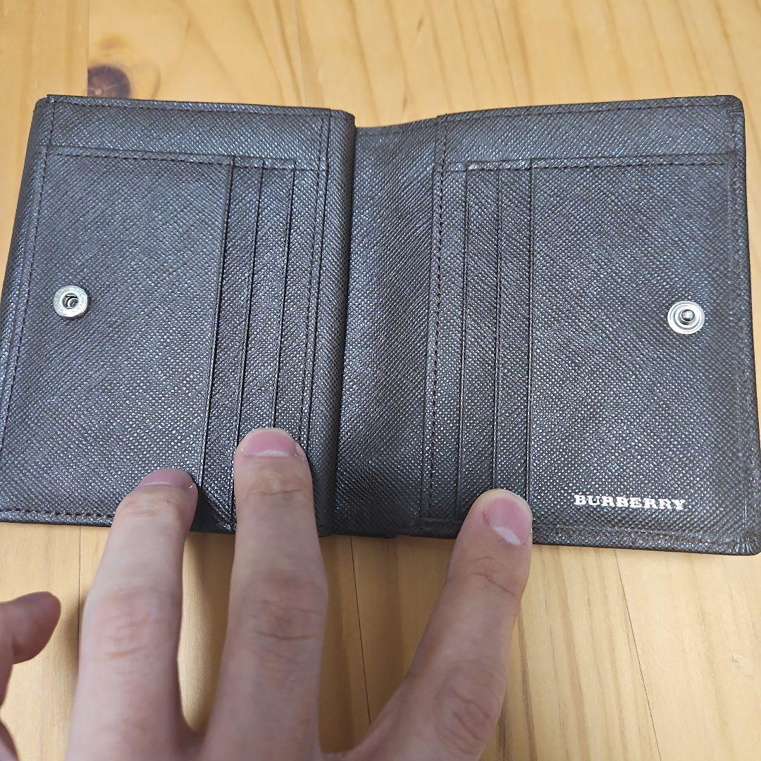 【年末年始SALE】バーバリー　二つ折り財布　レザー brown