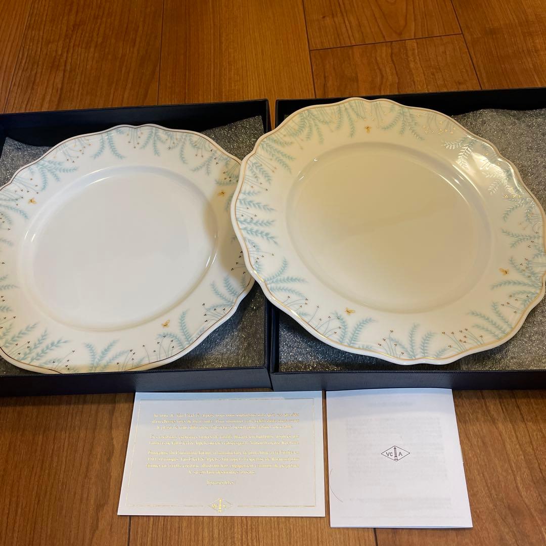 ヴァンクリーフ&アーペル　2024イヤーズギフト　デザートプレート2枚　お皿