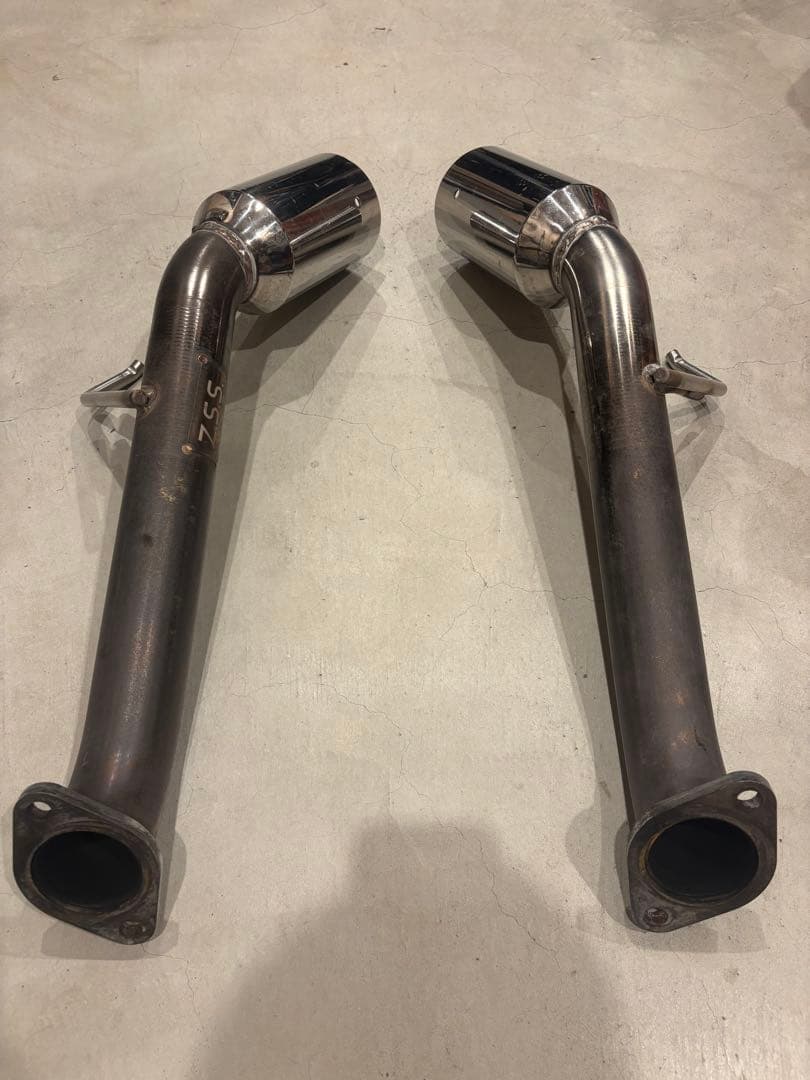 ぱ*ん様 z34社外マフラー 左右出し ZSS