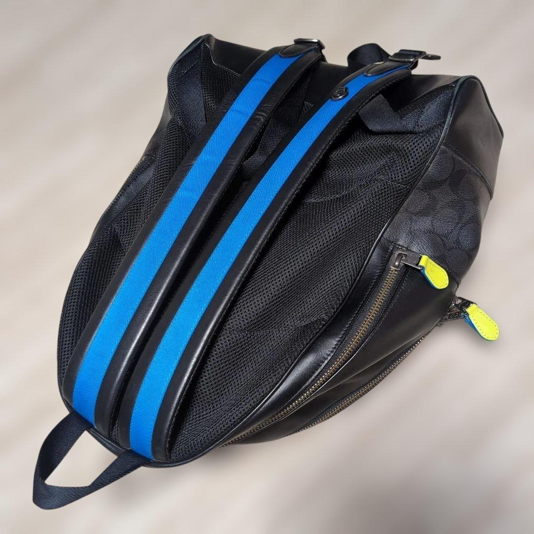 コーチ　レザーリュック 黒/ネオンイエロー