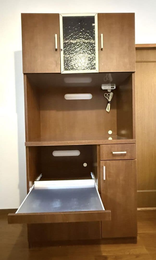 B-COMPANYビーカンパニー人気木製食器棚 ウォルナットブラウンガラス扉付き