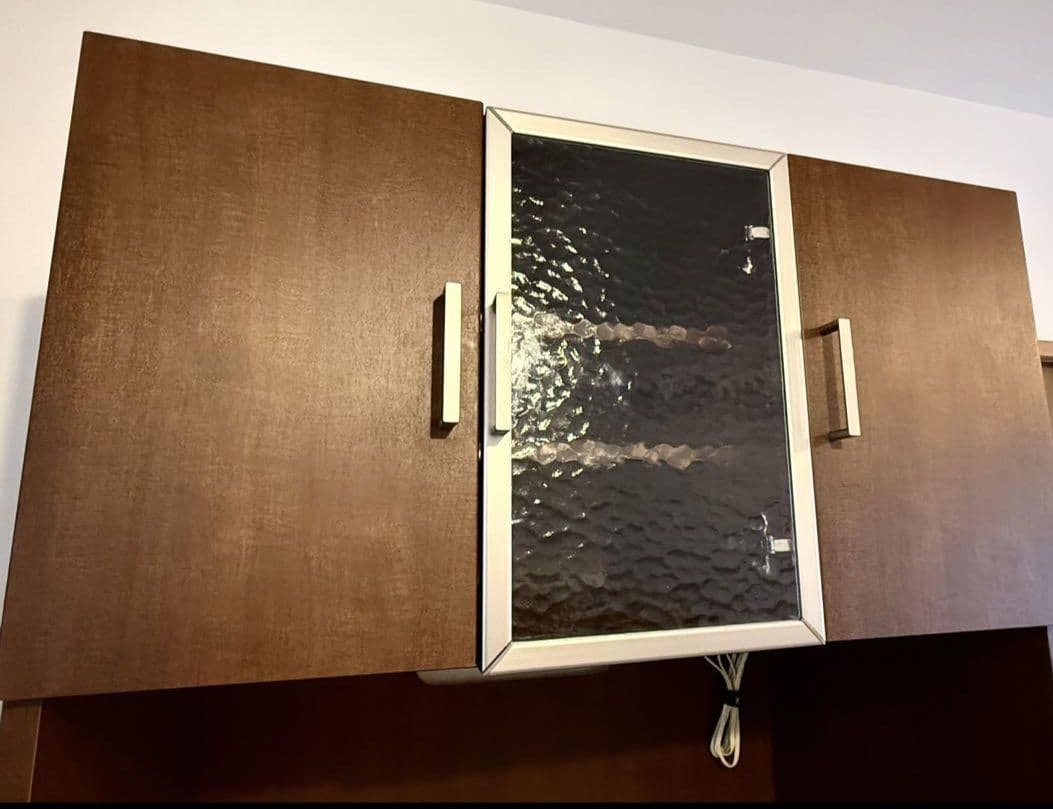 B-COMPANYビーカンパニー人気木製食器棚 ウォルナットブラウンガラス扉付き