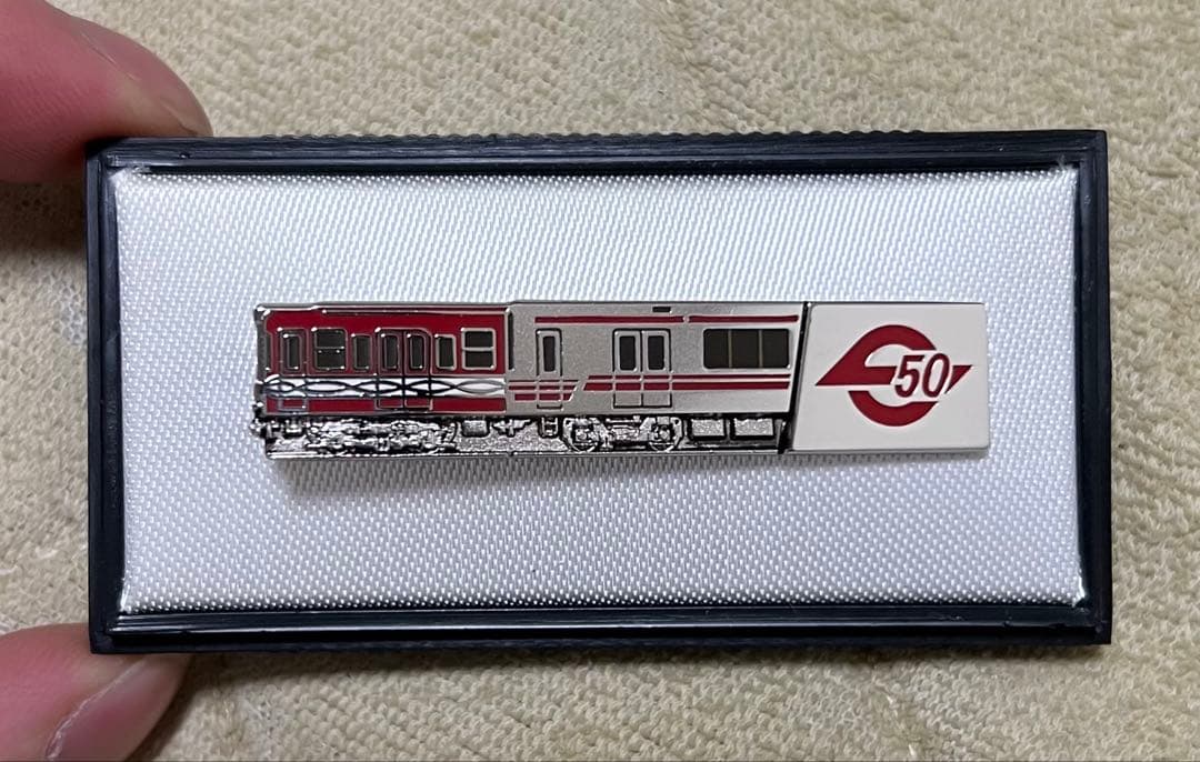 帽子　ネクタイピン