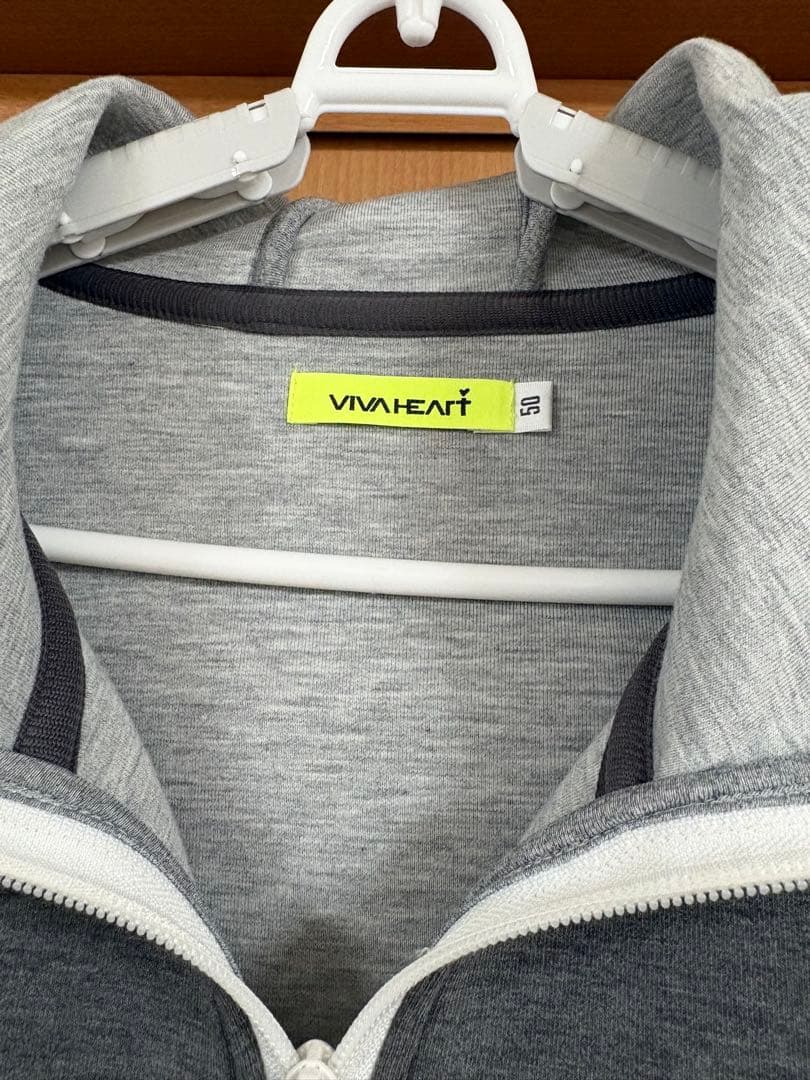 VIVA HEART フルジップ フード付きジャケット