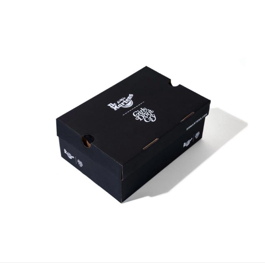 流通量少　ガールズドントクライ　ドクターマーチン　27センチ