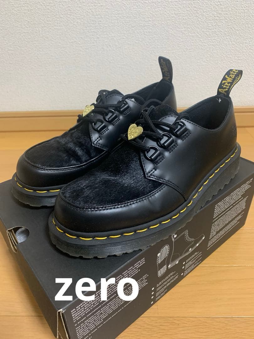 流通量少　ガールズドントクライ　ドクターマーチン　27センチ