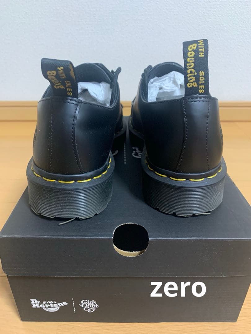 流通量少　ガールズドントクライ　ドクターマーチン　27センチ