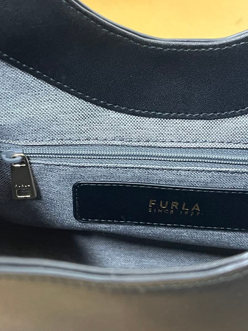 FURLA GOCCIA ショルダーバッグ M