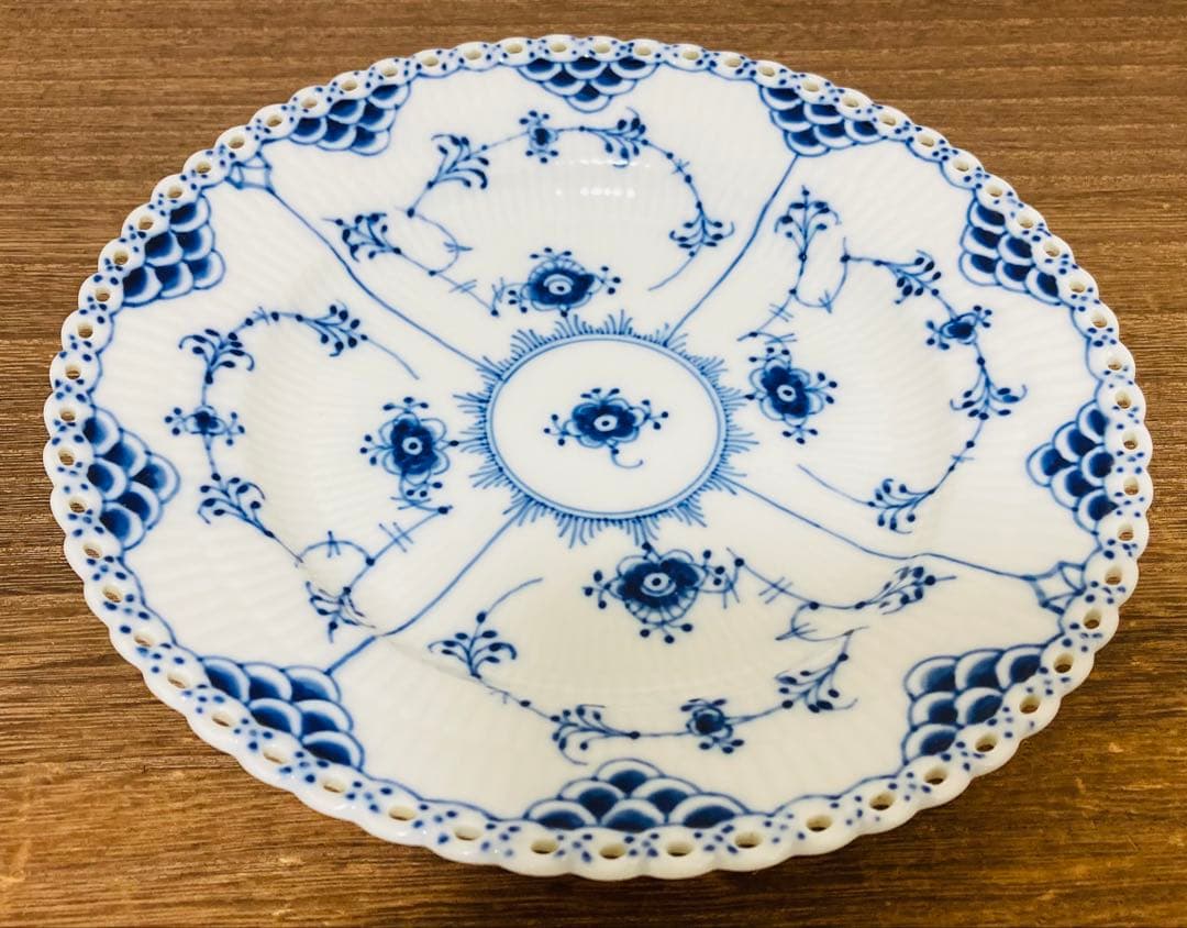 ロイヤルコペンハーゲン ブルーフルーテッド フルレース 23cm