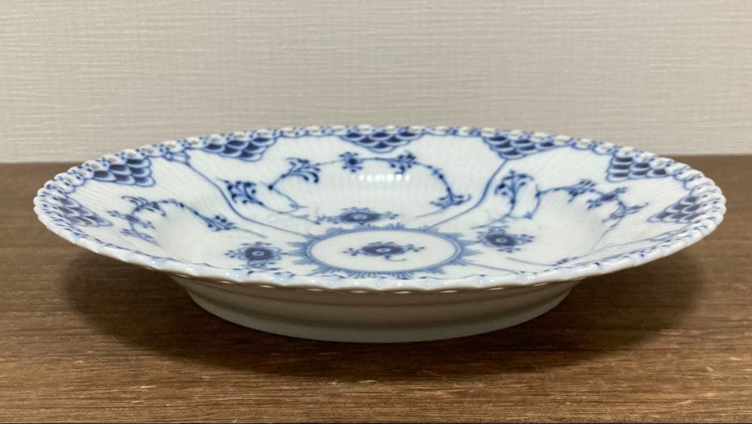 ロイヤルコペンハーゲン ブルーフルーテッド フルレース 23cm