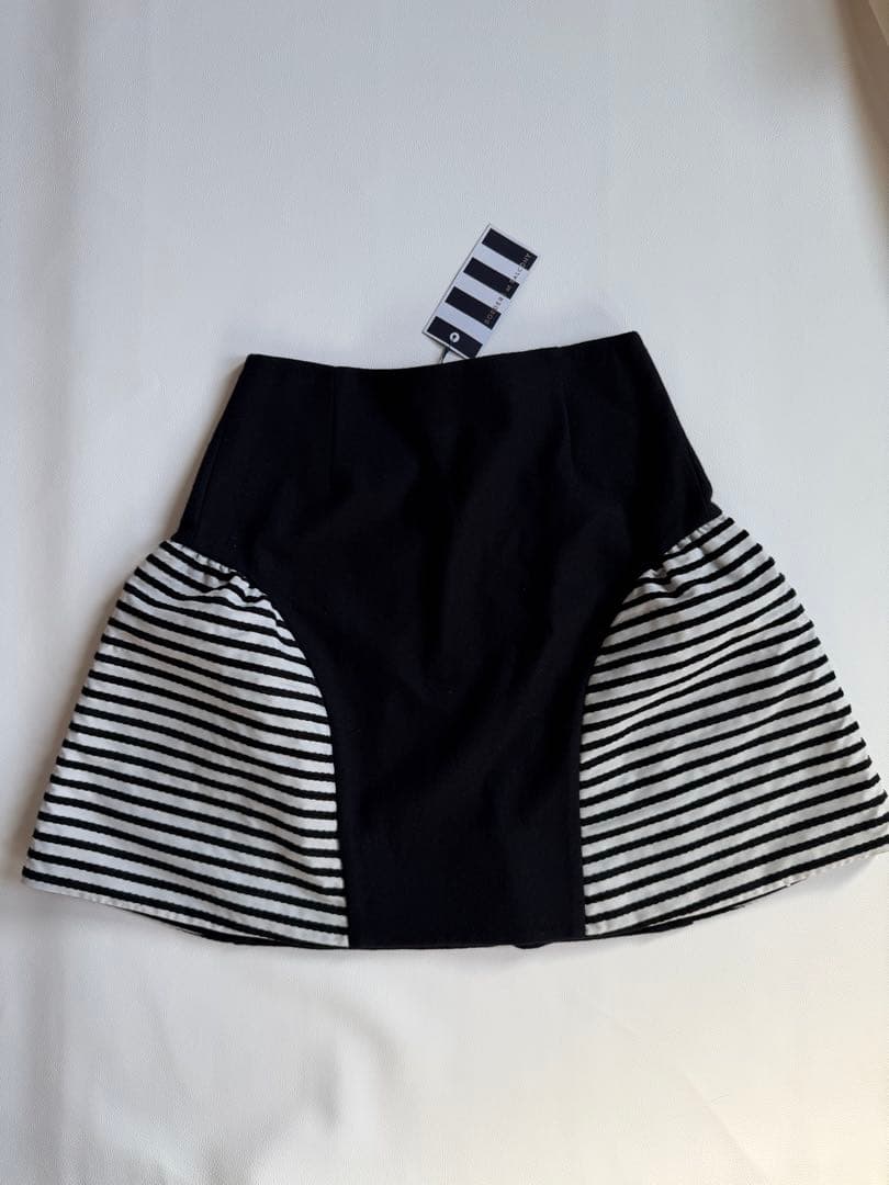 【新品未使用】タグ付きボーダーズアットバルコニー　膝丈スカート　３８