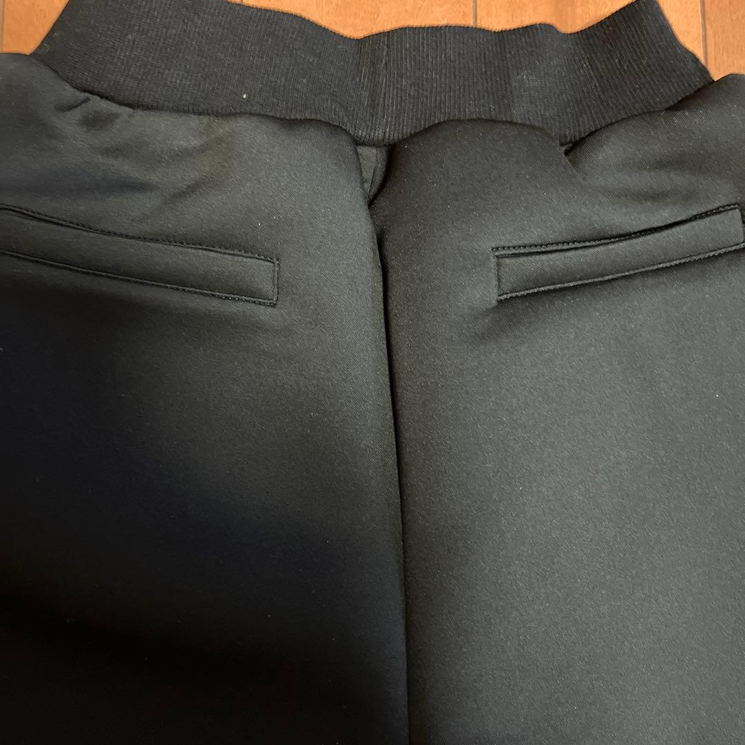 シェリエ　sheller ブラック　プリーツショートパンツ　ウエストゴム