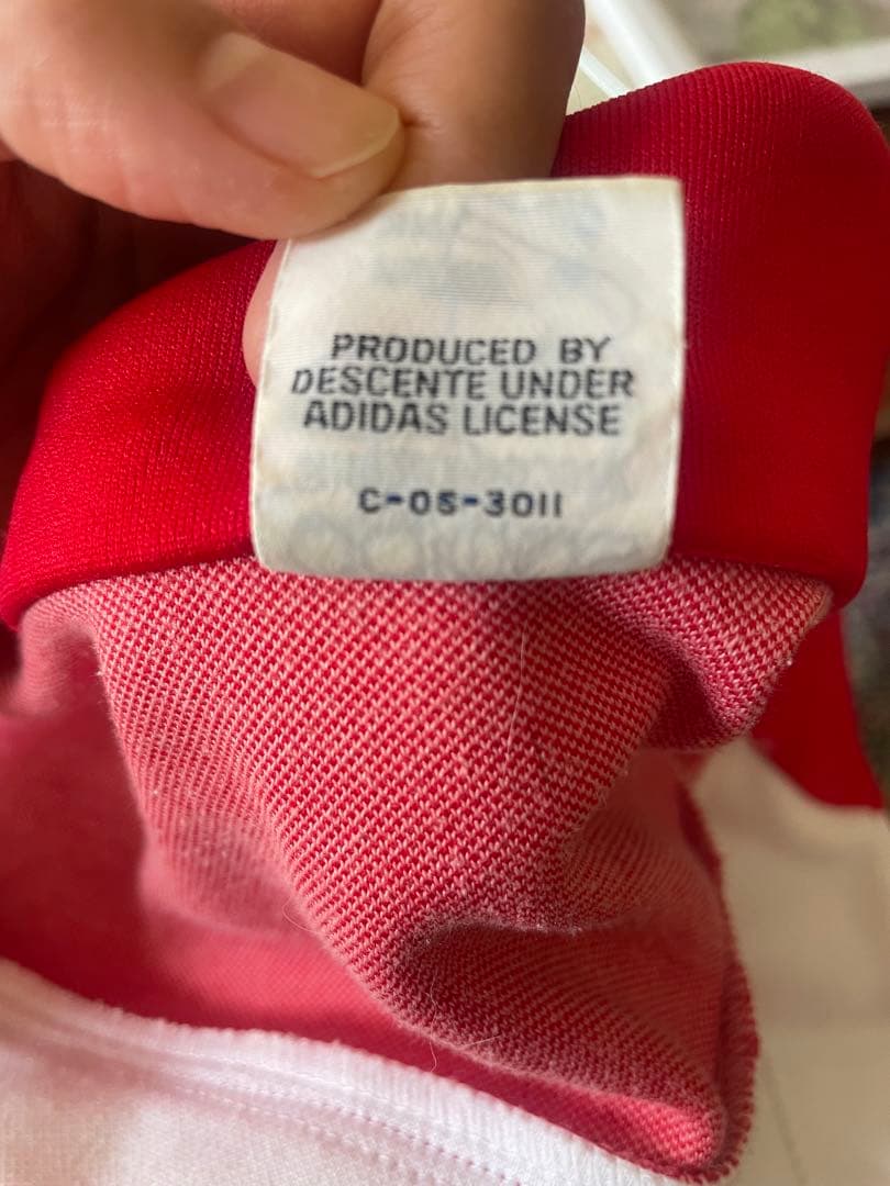 希少！東ドイツ製、デサントのオールド・アディダス 赤と白 サイズ2